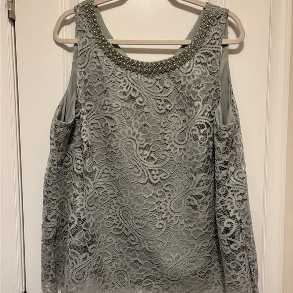 Elegant Lace Overlay Pant Set - Picture 4 of 7